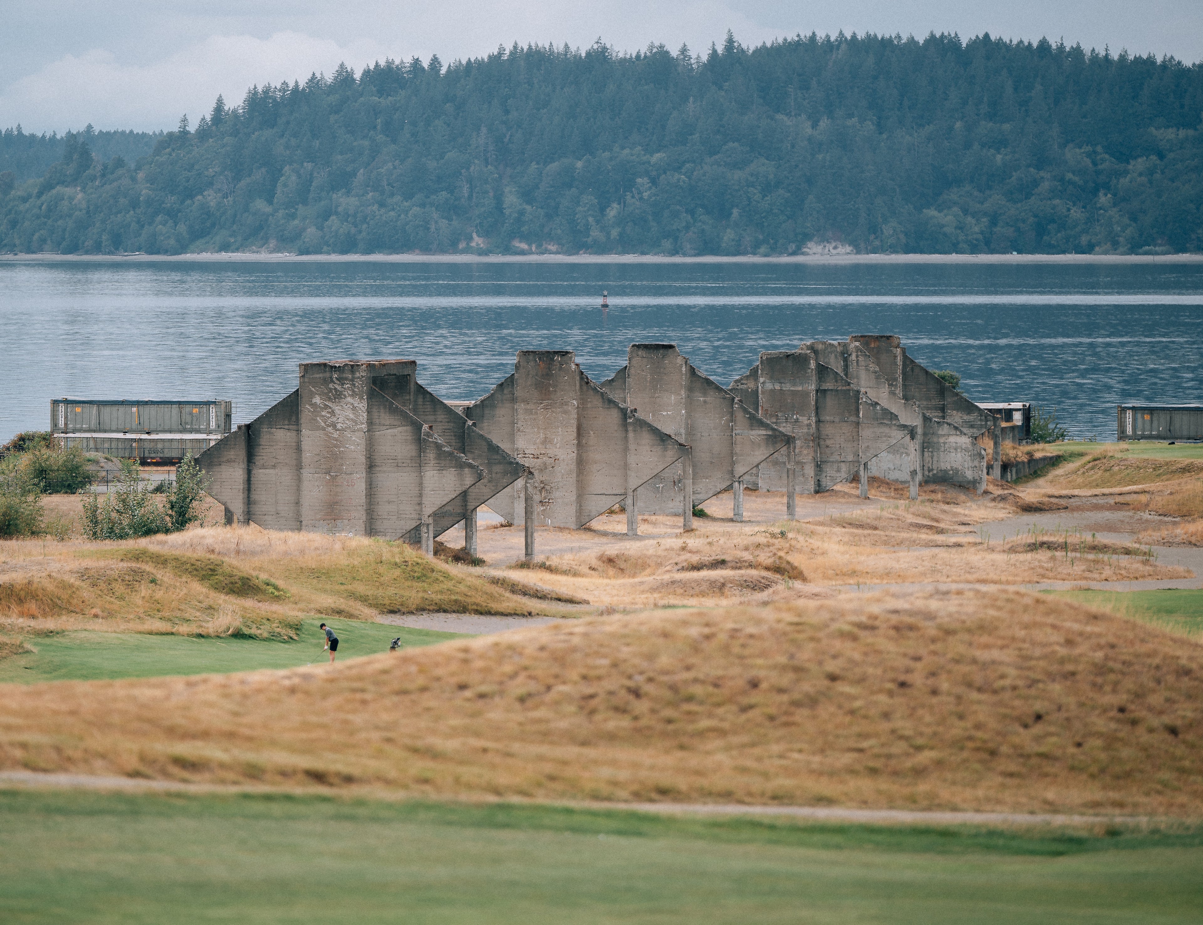 CHAMBERS BAY 02