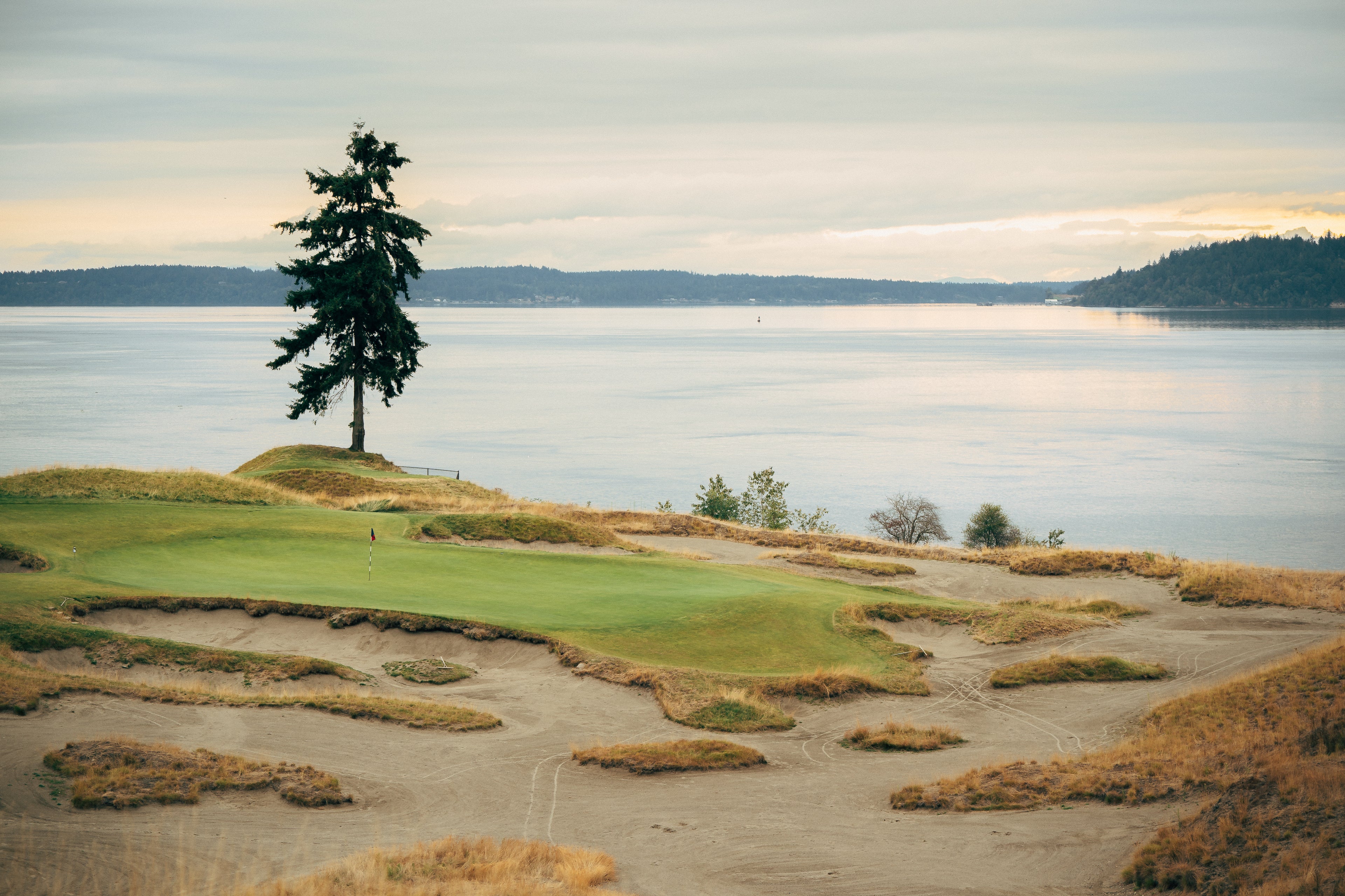 CHAMBERS BAY 05